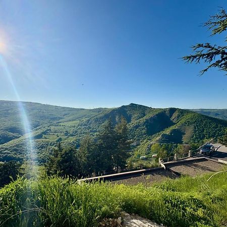 Хостел Basilicata Al Volo Бриндізі-Монтанья Екстер'єр фото